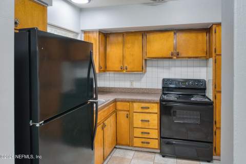5131 Redstone Drive, Jacksonville FL - photo 8 of 24