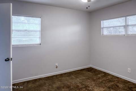 5131 Redstone Drive, Jacksonville FL - photo 11 of 24