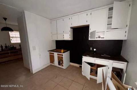 2916 Pearce Street, Jacksonville FL - photo 6 of 20