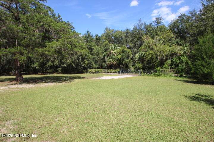 3 bedroom Single Family Residence at 7320 Old Wolf Bay Road, Metes & Bounds, Palatka — photo 4