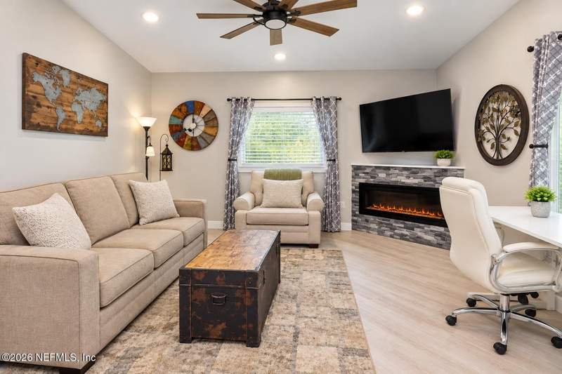 3 bedroom Single Family Residence at 7320 Old Wolf Bay Road, Metes & Bounds, Palatka — photo 5