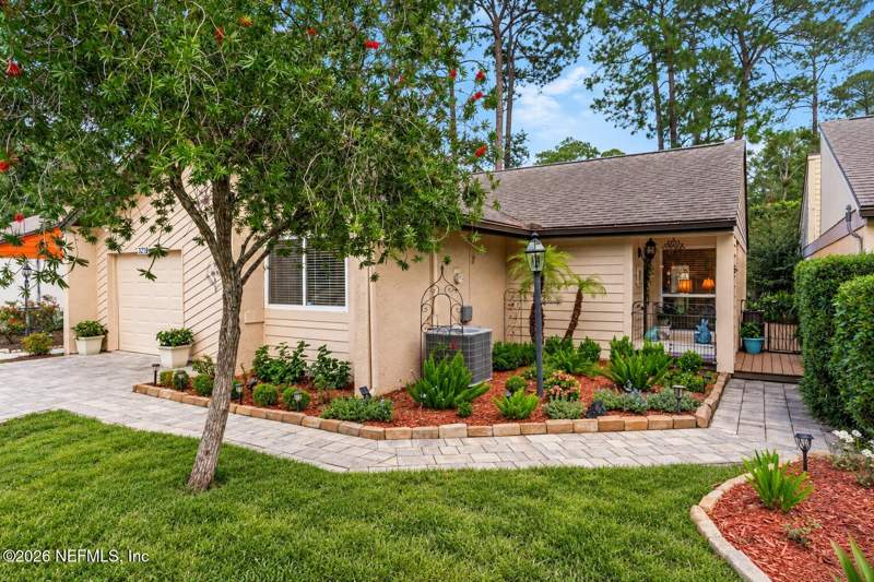 2 bedroom Single Family Residence at 3218 Thorn Lane, Lake Mandarin, Jacksonville — photo 3