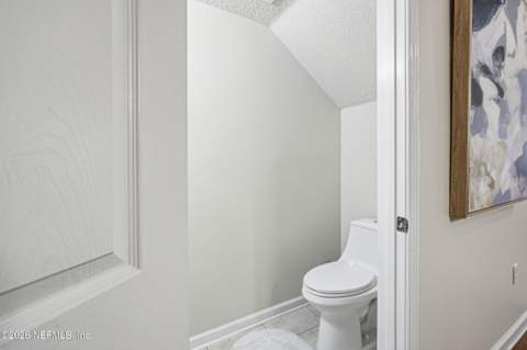 8105 Summer Cove Court, Jacksonville FL - photo 12 of 30
