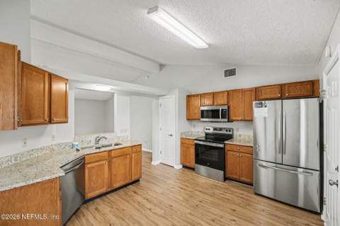 8031 Macinnes Drive, Jacksonville FL - photo 6 of 21