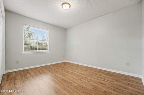 8031 Macinnes Drive, Jacksonville FL - photo 9 of 17