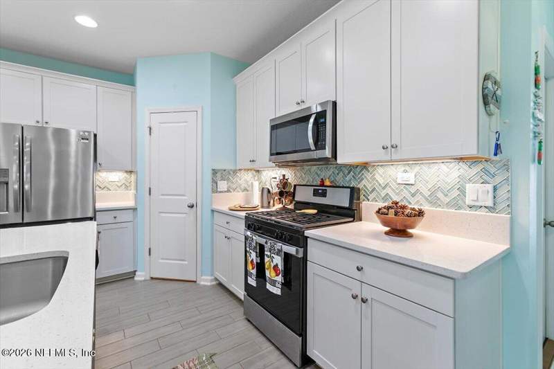 2 bedroom Townhouse at 224 Brandon Lakes Drive, Silverleaf, St. Johns — photo 5