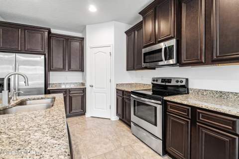 165 Plaza Del Rio Drive, St. Augustine FL - photo 7 of 43