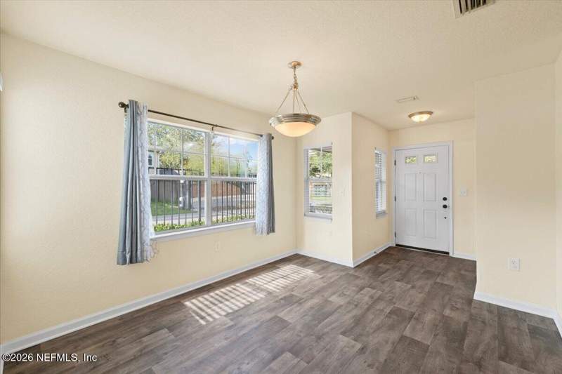 3 bedroom Condominium at 8550 Argyle Business Loop #108, Cottages At Argyle Condo, Jacksonville — photo 5