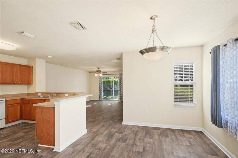 3 bedroom Condominium at 8550 Argyle Business Loop #108, Cottages At Argyle Condo, Jacksonville — photo 5