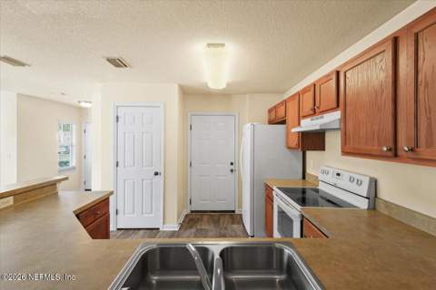 8550 Argyle Business Loop #108, Jacksonville FL - photo 12 of 43