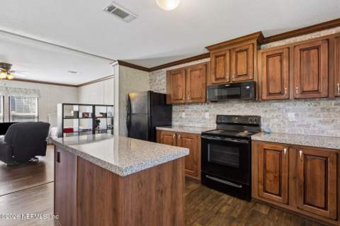 11289 Dinsmore Dairy Road, Jacksonville FL - photo 13 of 50