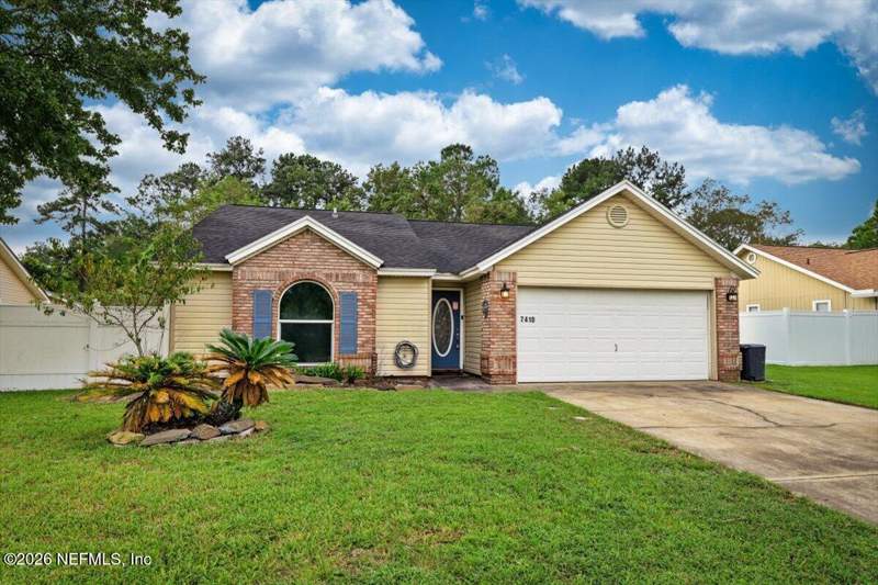 3 bedroom Single Family Residence at 7410 Sweet Rose Lane, Amandas Crossing, Jacksonville — photo 3
