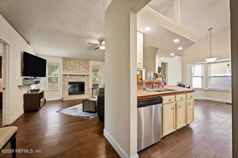 7410 Sweet Rose Lane, Jacksonville FL - photo 12 of 31