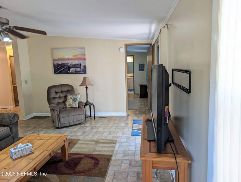 2 bedroom Mobile Home at 274 Cue Lake Drive, Cue Lake Hills, Hawthorne — photo 3