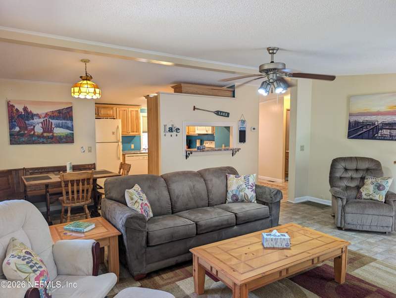 2 bedroom Mobile Home at 274 Cue Lake Drive, Cue Lake Hills, Hawthorne — photo 4