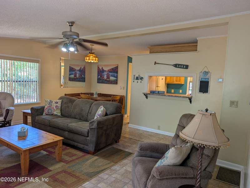 2 bedroom Mobile Home at 274 Cue Lake Drive, Cue Lake Hills, Hawthorne — photo 5
