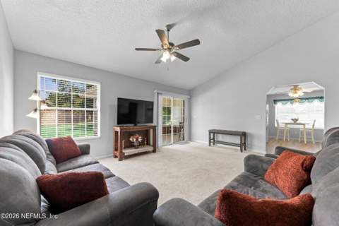 10040 N Pebble Ridge Drive, Jacksonville FL - photo 7 of 31