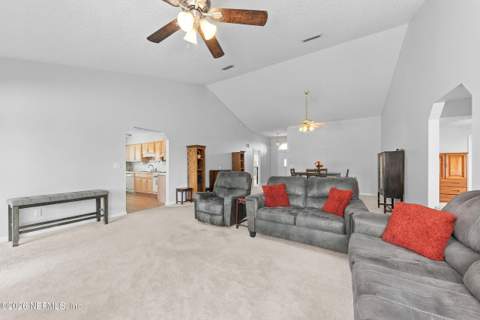 10040 N Pebble Ridge Drive, Jacksonville FL - photo 8 of 31