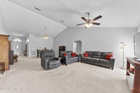 10040 N Pebble Ridge Drive, Jacksonville FL - photo 9 of 31