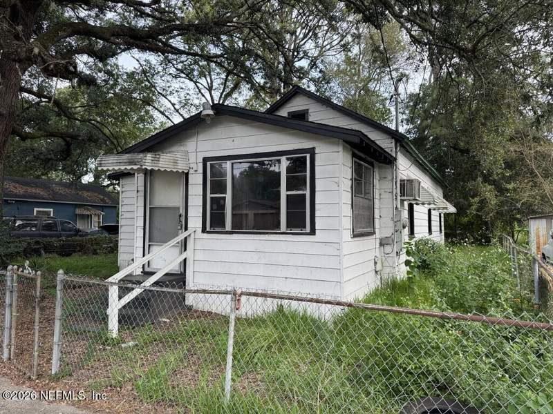 2 bedroom Single Family Residence at 1567 W 17th Street, Grand Boulevard, Jacksonville — photo 2