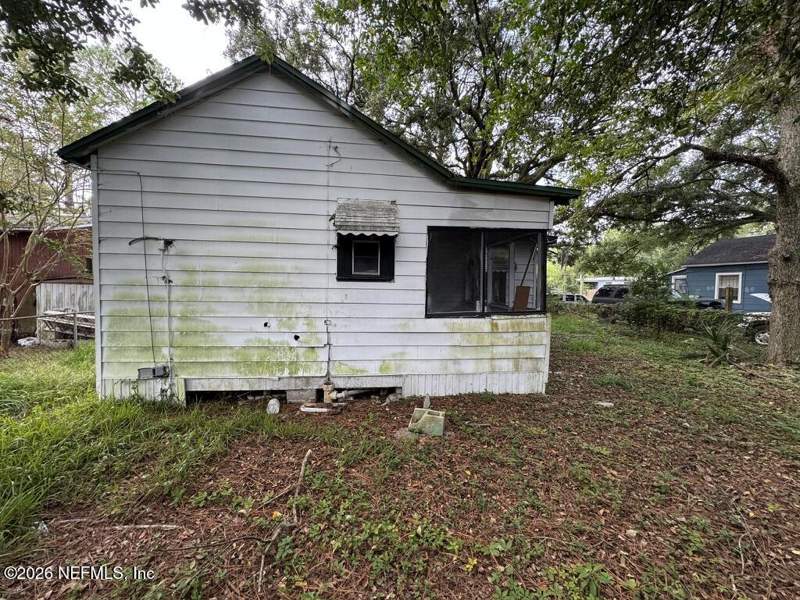 2 bedroom Single Family Residence at 1567 W 17th Street, Grand Boulevard, Jacksonville — photo 4