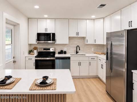 11266 Andrea Drive, Jacksonville FL - photo 8 of 28
