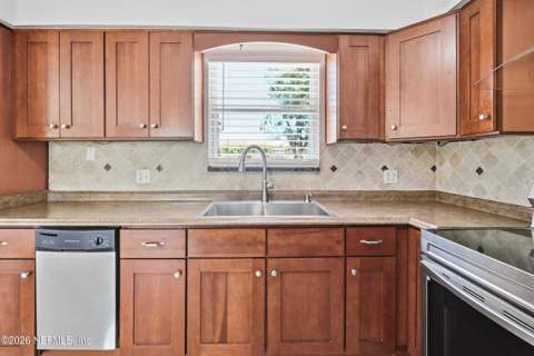 1730 Gumtree Drive, Orange Park FL - photo 9 of 34