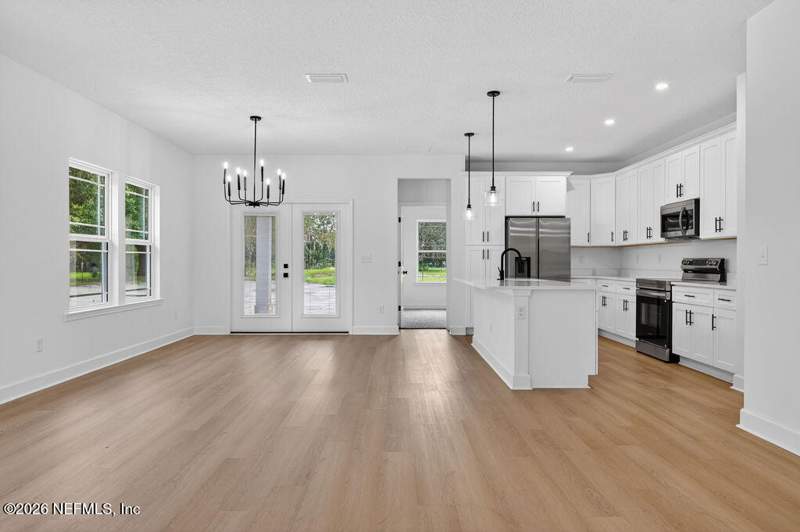 3 bedroom Single Family Residence at 46 Bitterroot Avenue, Section Land, Middleburg — photo 5