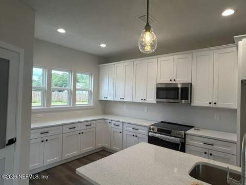 27284 W 10th Avenue, Hilliard FL - photo 10 of 26