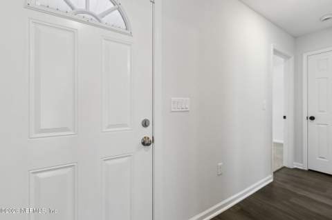8613 Vining Street, Jacksonville FL - photo 6 of 28