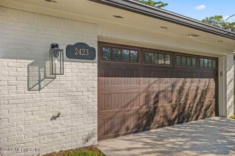 2423 Castellon Drive, Jacksonville FL - photo 11 of 73
