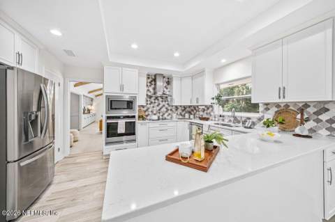 2423 Castellon Drive, Jacksonville FL - photo 6 of 73