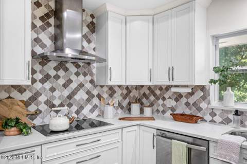 2423 Castellon Drive, Jacksonville FL - photo 22 of 73