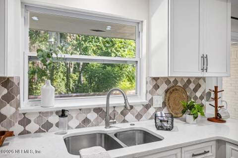 2423 Castellon Drive, Jacksonville FL - photo 23 of 73