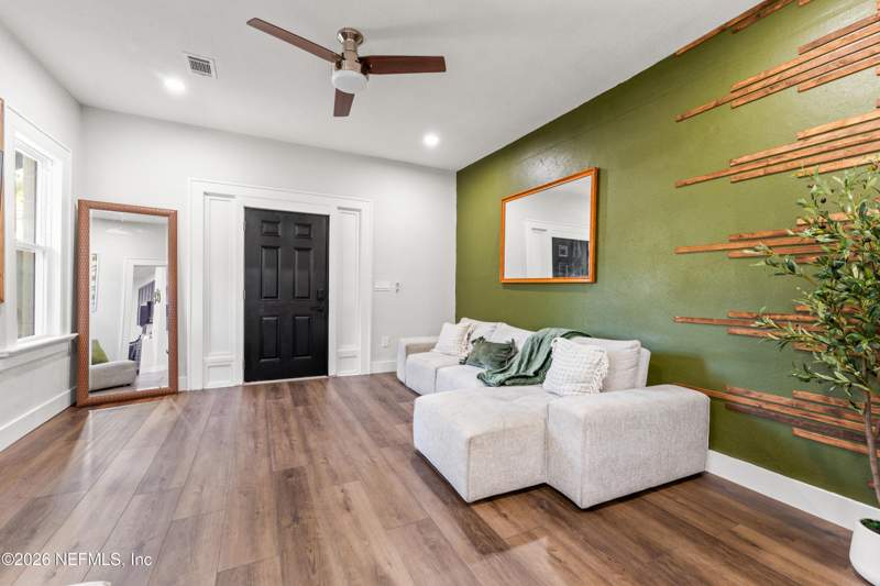 3 bedroom Single Family Residence at 2811 N Market Street, New Springfield, Jacksonville — photo 4