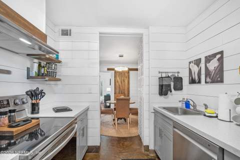405 Flagler Boulevard #2B, St. Augustine FL - photo 7 of 24