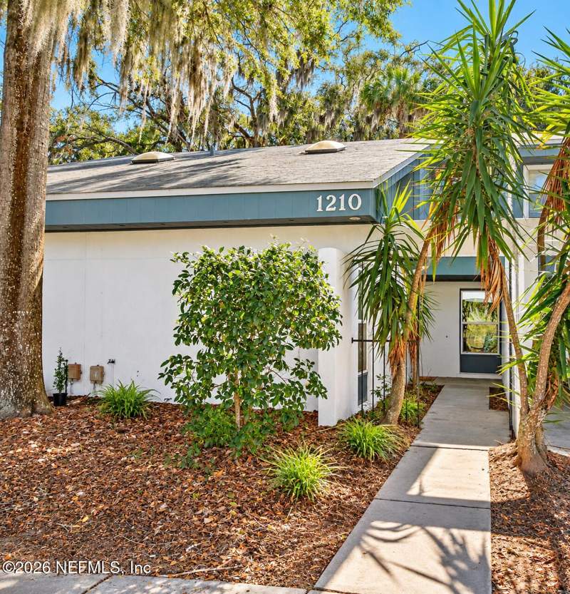2 bedroom Townhouse at 1210 Wonderwood Drive, Mayport Landing, Jacksonville — photo 2
