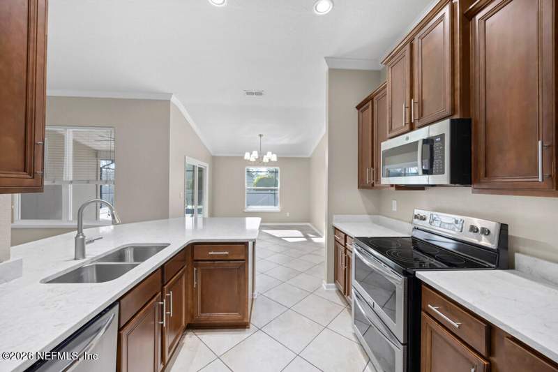 4 bedroom Single Family Residence at 15764 Pinyon Lane, Pine Lakes, Jacksonville — photo 3