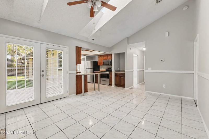 3 bedroom Single Family Residence at 8631 Creedmoor Place, Argyle Forest, Jacksonville — photo 2