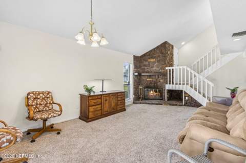 10342 Docksider Drive, Jacksonville FL - photo 10 of 48