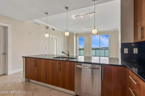 1431 Riverplace Boulevard #1008, Jacksonville FL - photo 19 of 146