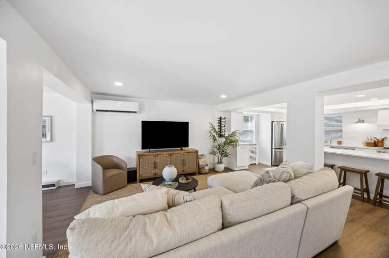 4 bedroom Single Family Residence at 3873 Jean Street, Fishweir Park, Jacksonville — photo 5