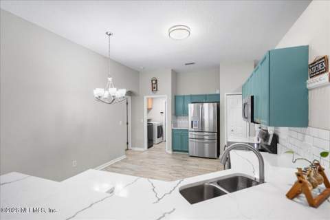 1580 Glen View Street, Middleburg FL - photo 8 of 32