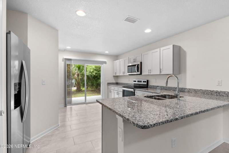 3 bedroom Single Family Residence at 1560 W 30th Street, Royal Terrace, Jacksonville — photo 3