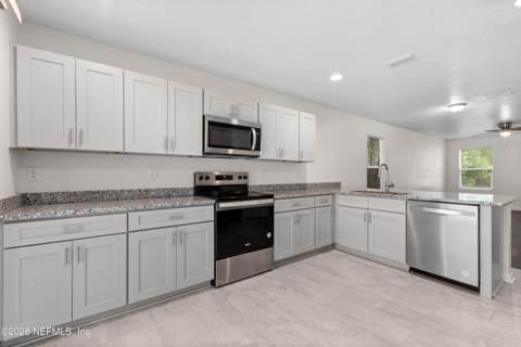 1560 W 30th Street, Jacksonville FL - photo 6 of 21