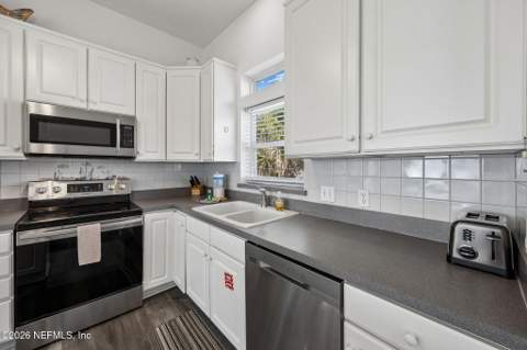 812 S Fletcher Avenue, Fernandina Beach FL - photo 12 of 85