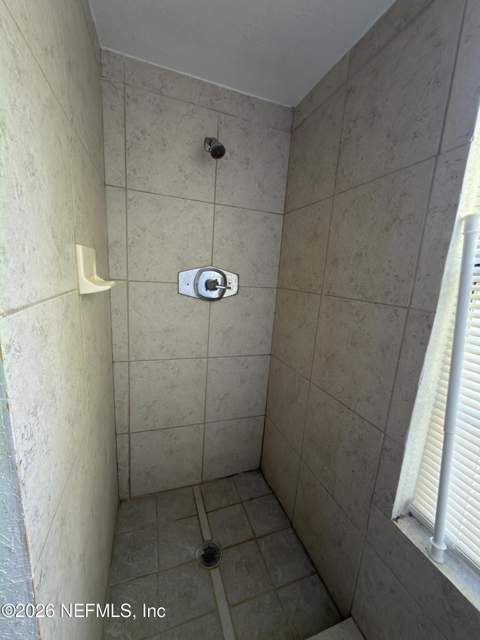 8161 Thrasher Avenue, Jacksonville FL - photo 11 of 13