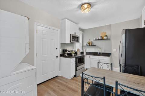 1825 Perry Street, Jacksonville FL - photo 17 of 72