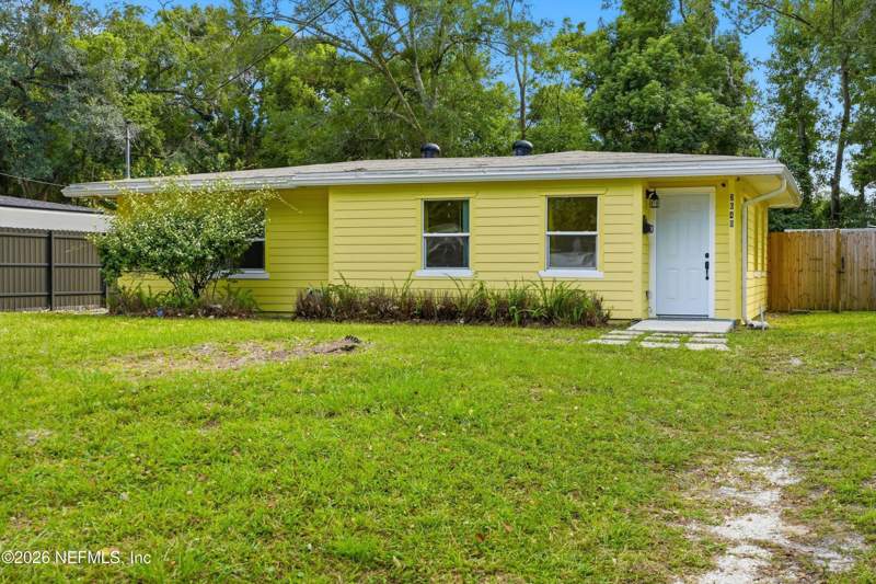 3 bedroom Single Family Residence at 3648 Cedar Drive, Spring Park Manor, Jacksonville — photo 3