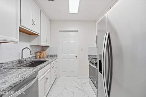 3648 Cedar Drive, Jacksonville FL - photo 13 of 30